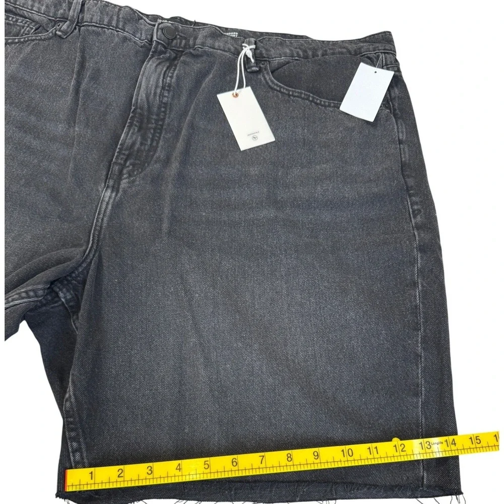 Good American Bermuda Shorts 24 Plus Black Wash Mid Rise Denim NWT Capsule Item